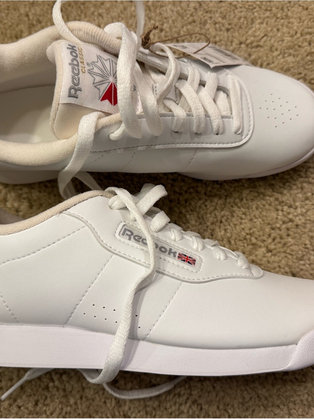 Reebok women’s Classic White Leather Sneakers